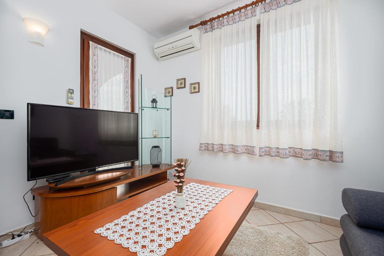 Sea View Apartment - Roberto Πόρετς Εξωτερικό φωτογραφία