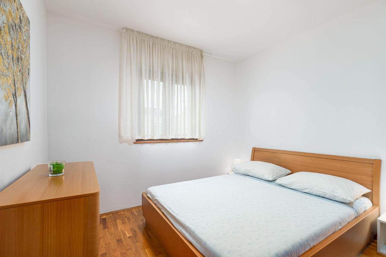 Sea View Apartment - Roberto Πόρετς Εξωτερικό φωτογραφία